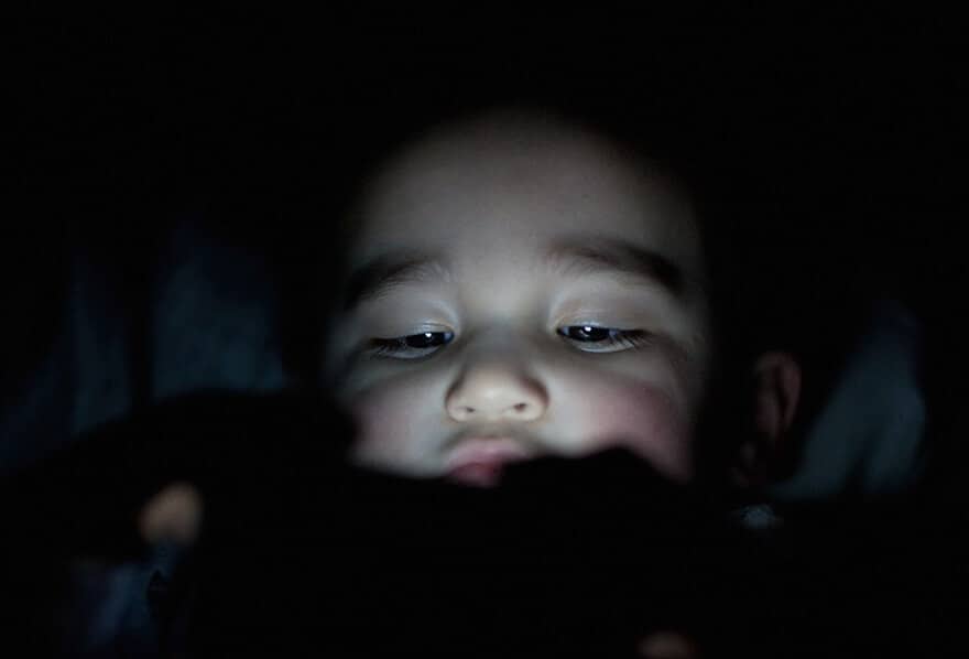 Mobile Usage Behavior at Bedtime