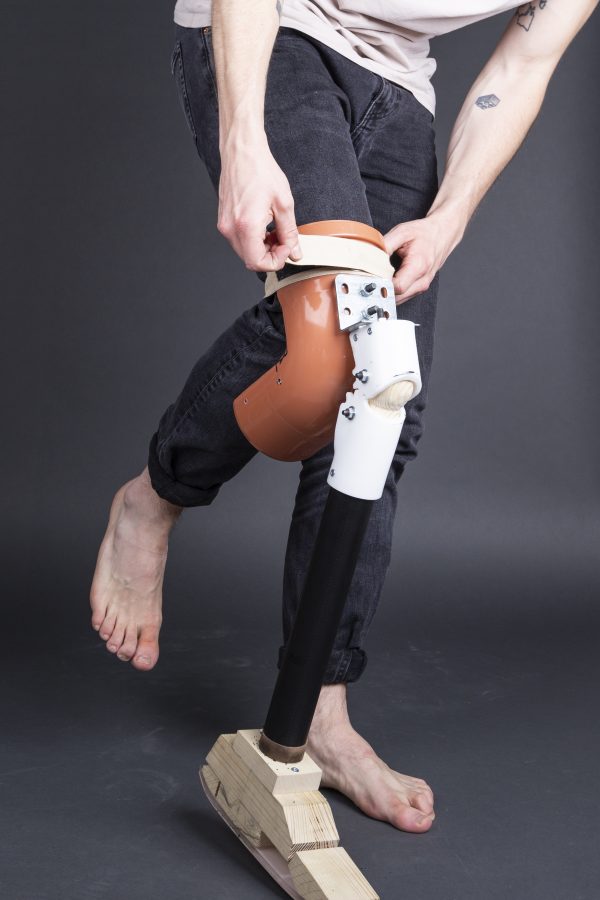 Project Circleg – low cost prosthetic leg system