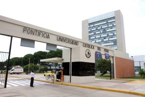 Pontificia Universidad Católica del Perú